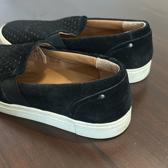 Frye and Co Peggy Perforated Black Suede Slip On Loafers Flats Women’s 8 Shoes - Picture 9 of 17